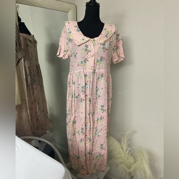 Erika Pink Floral Maxi Dress with Collar - Picture 1 of 9
